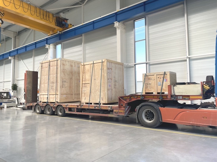 Transporte marítimo de una máquina herramienta 