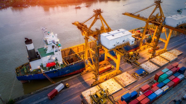 El transporte de máquinas herramienta usadas