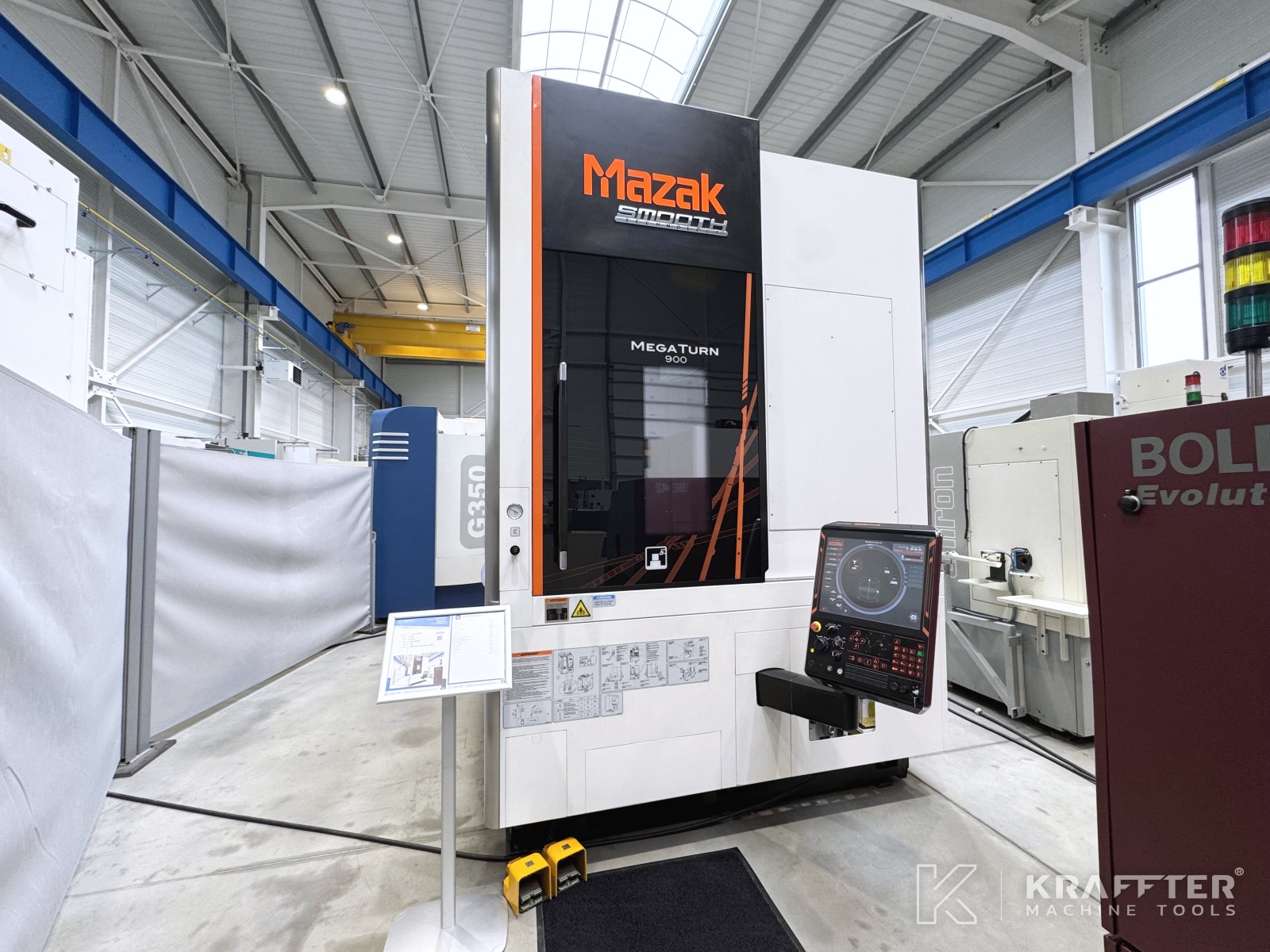 MAZAK Mega Turn 900