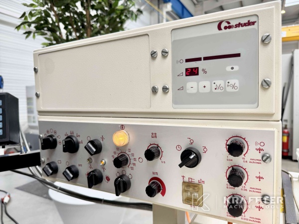 Panel de control en Rectificadora cilindrica STUDER S20 Favorit 90156