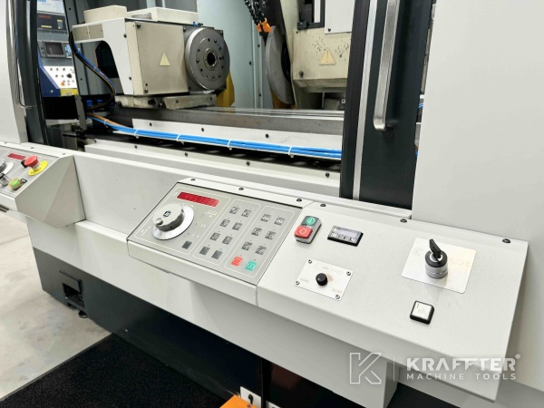 Rectificadora cilindrica CNC de precisionJONES & SHIPMAN Ultramat 650 Easy-B 90120 en KRAFFTER Machine Tools
