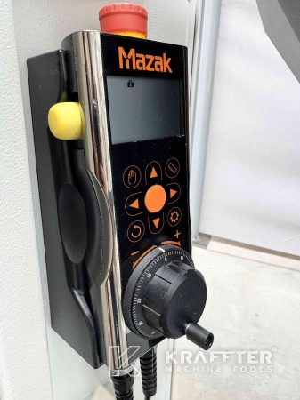 Mesa de fresadora con control numérico MAZAK Variaxis C-600 90161