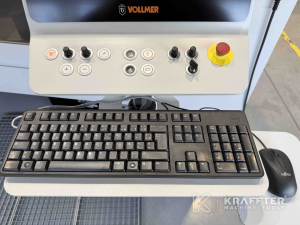 Control numerico en maquina herramienta VOLLMER VGrind 360 90146