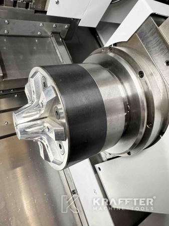 Torno con control numérico BENZINGER TNI B6 90116 Maquina herramienta usada