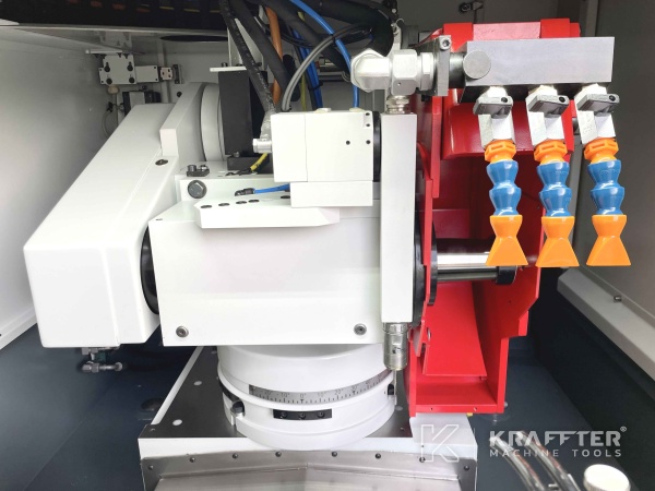 Venta de Rectificadora cilindrica CNC STUDER Favorit CNC 20690-016 Máquinas herramienta usadas - Kraffter