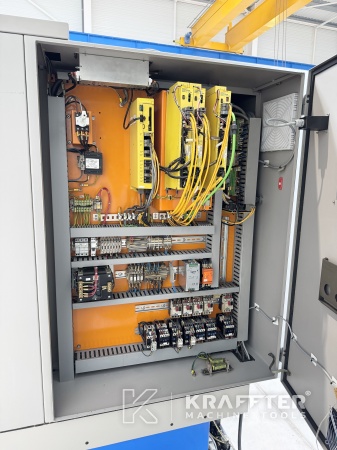 Armario electrico industrial para maquinaria industrial JONES & SHIPMAN Ultramat-X 90084