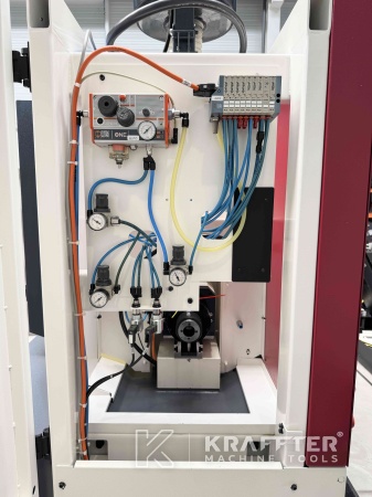 Torno de alta precisión SCHAUBLIN 102 TM disponible en KRAFFTER Machine Tools 90151