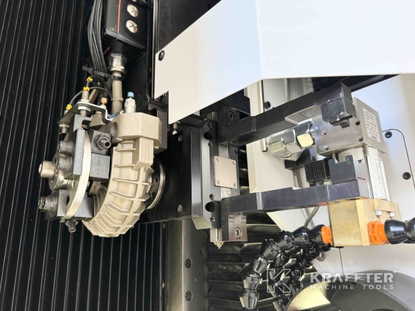 Afiladora CNC de corte brocas, fresas, cuchillas, plaquitas de corte con WALTER Helitronic Basic 90112