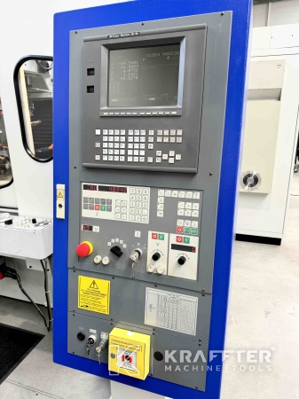 Control numerico en maquina herramienta HAUSER S35-400 90103