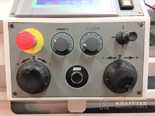 Mecanizado de precisión con Torno autoaprendizaje CAZENEUVE Optica 360 20689-918 de segunda mano.