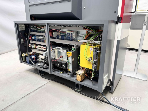 Armario electrico industrial en SCHAUBLIN  102 TM 90151