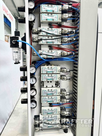 Armario electrico industrial en JONES & SHIPMAN Ultramat 650 Easy-B 90120