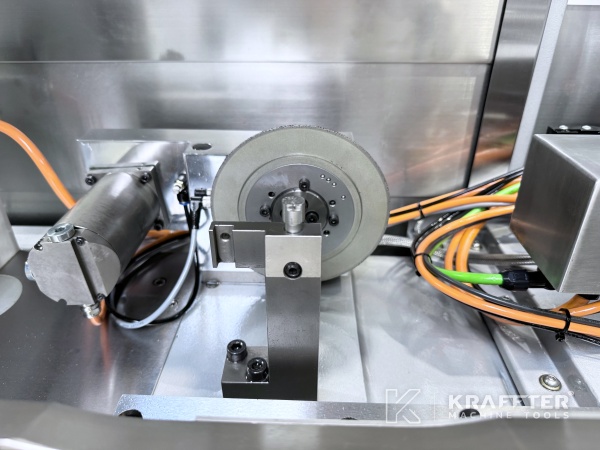 Rectificadora plana CNC AMADA Techster 84 90162 Máquina herramienta de segunda mano
