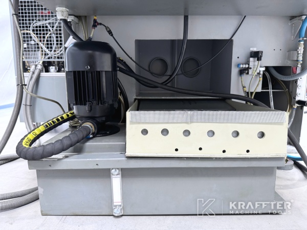 Venta de Centro de mecanizado CHIRON FZ 08K S Magnum High Speed Plus  90153 Máquinas herramienta usadas - Kraffter