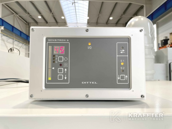 Control numerico FANUC Oi-TD en maquina herramienta STUDER Favorit CNC 20690-016