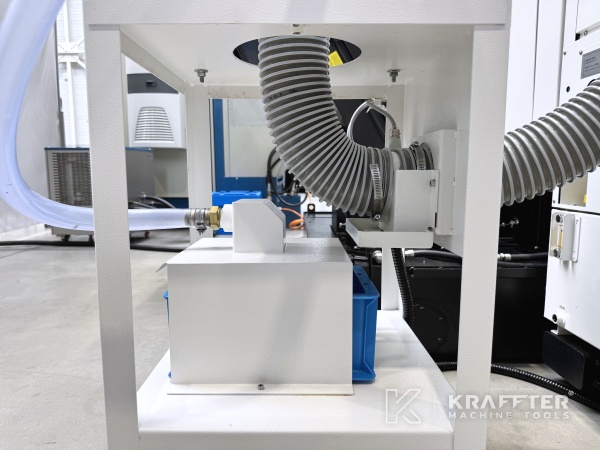 Venta de Torno vertical CNC MAZAK Mega Turn 900 90171 Máquinas herramienta usadas - Kraffter