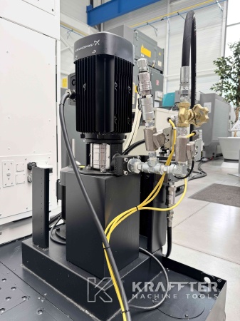Centro de mecanizado en venta MAZAK Variaxis C-600 90161 Máquinas herramienta usadas