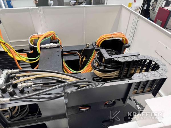 Centro de mecanizado MAZAK Variaxis C-600 90161 disponibles en España, Europa y a nivel internacional