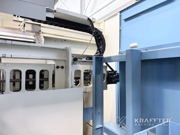 Centro de torneado y fresado en venta OKUMA Multus B400 90175 Máquinas herramienta usadas