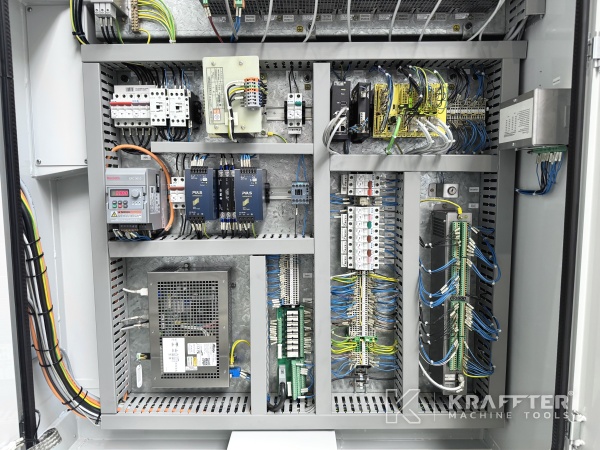 Armario electrico industrial para maquinaria industrial ANCA FX5 linear 90164