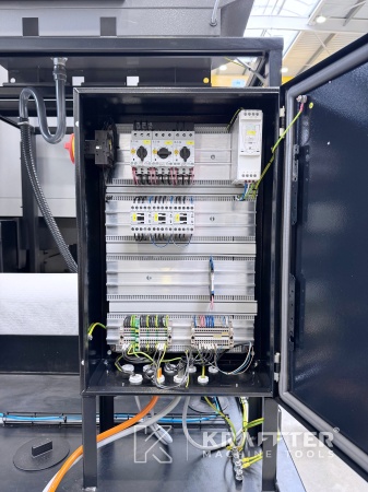 Armario electrico industrial para maquinaria industrial AMADA Techster 106 90163