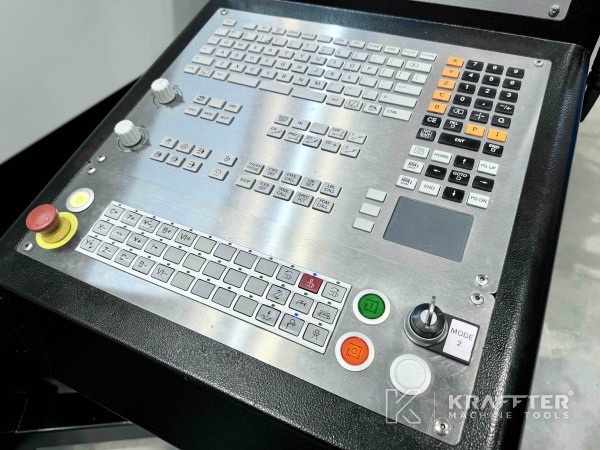 Control numerico HEIDENHAIN iTNC 530 HSCI en maquina herramienta EUMACH UMC1000 90122