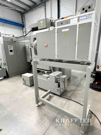 Mecanizado de precisión con Rectificadora por coordenadas HAUSER S40-400 90101 de segunda mano.