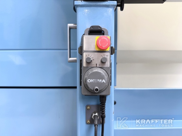 Control numerico OSP-P200L en maquina herramienta OKUMA Multus B400 90175