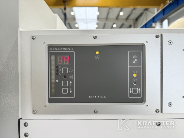 Panel de control en Rectificadora cilindrica CNC STUDER S33 90177