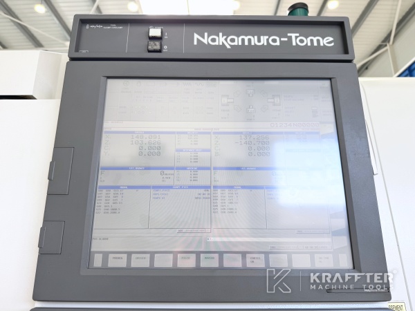 Control numerico FANUC 31i-B en maquina herramienta NAKAMURA TOME WT 100 90182