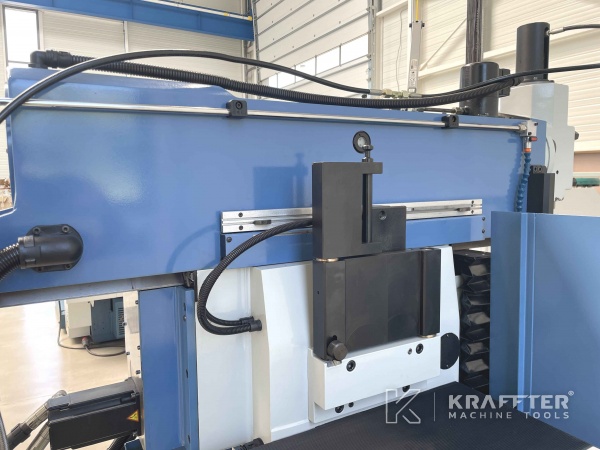 Fresadora CNC de ocasión PEDERSEN VPF-970TI 3 ejes en venta 20689-997