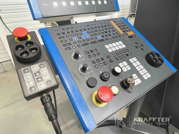 Panel de control en Centro de mecanizado MIKRON HSM 800 20690-041