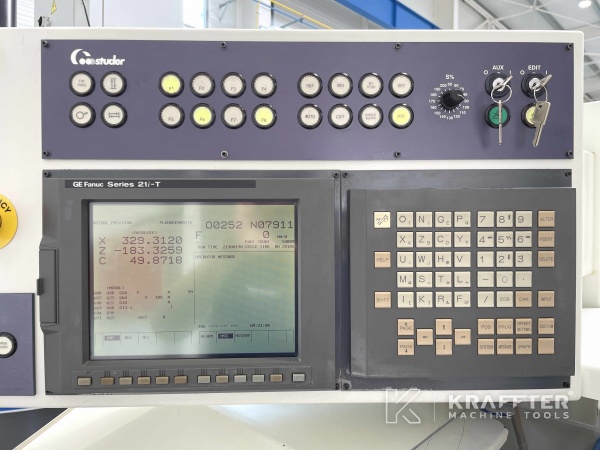 Control numerico FANUC 21i-T en maquina herramienta STUDER eco650 90080
