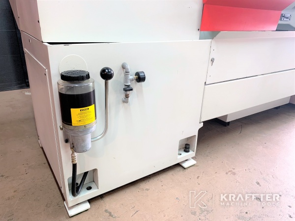 Torno con control numérico DMT KERN Status 20689-933 Maquina herramienta usada