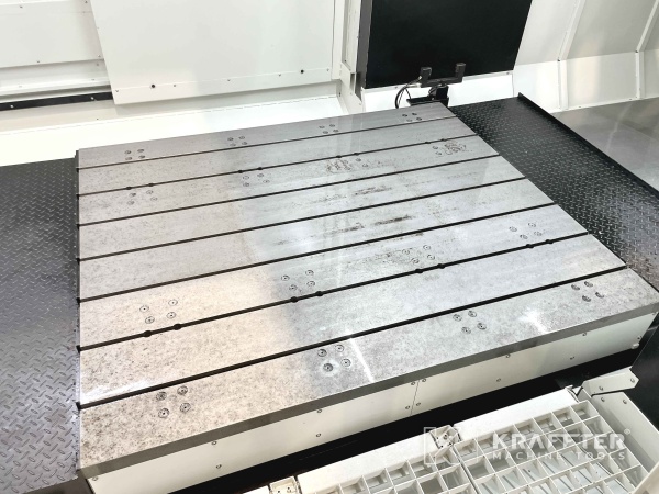 EUMACH DVM 2021 90082 Gran mesa para fabricación de moldes y matrices