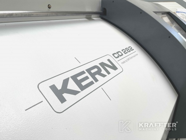 Torno de control numérico DMT KERN CD 282 20689-992
