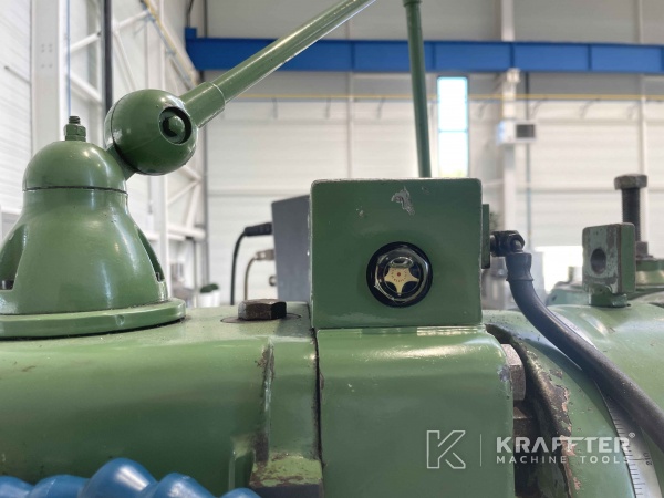 Mecanizado de precisión con Fresadora convencional ERNAULT SOMUA Z 1 C 20690-010 de segunda mano.