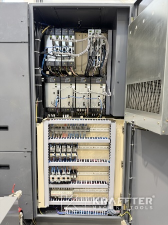 Armario electrico industrial para maquinaria industrial OKUMA Multus B300-W 90117