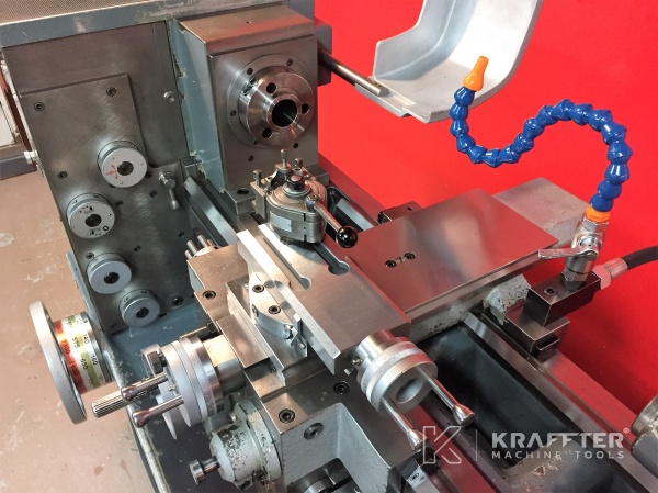 Maquinaria industrial para torneado Torno convencional SCHAUBLIN 150 20689-898