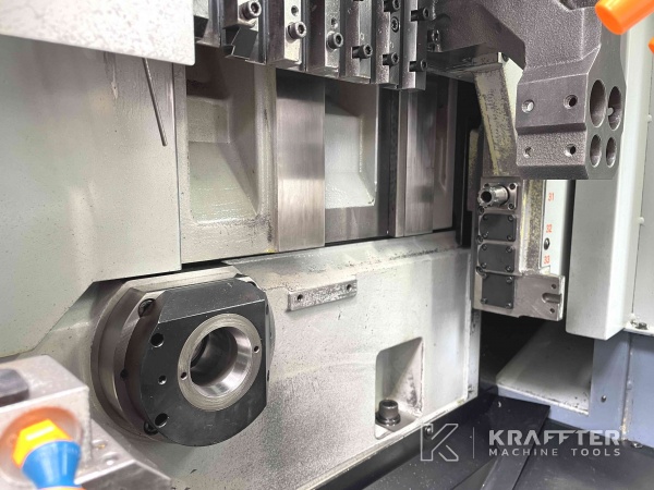Torno con control numérico STAR SR-32 J 90070 Maquina herramienta usada
