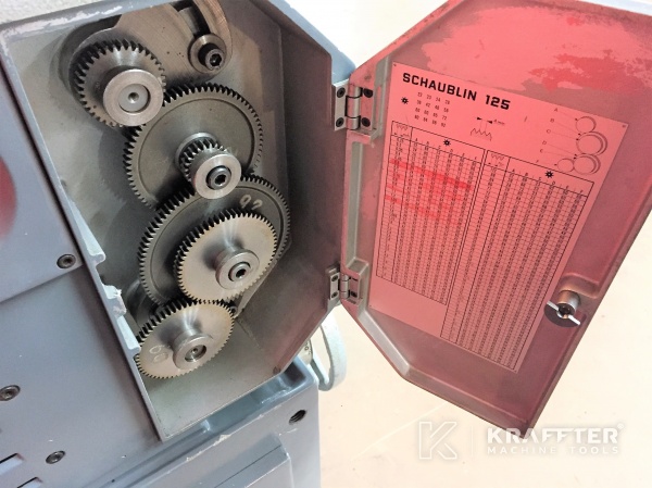 Torno convencional SCHAUBLIN 125 B 20689-889 Máquina herramienta de segunda mano