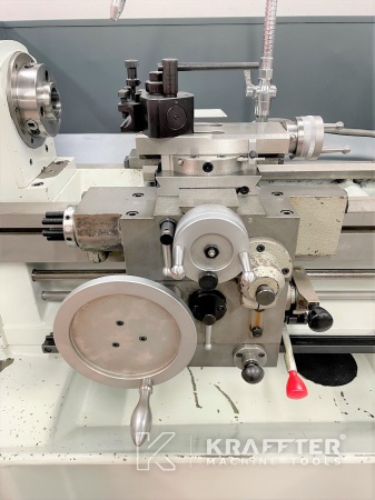 Mecanizado de precisión con Torno convencional SCHAUBLIN 135 20689-978 de segunda mano.