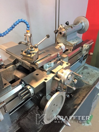 Maquinaria industrial para torneado Torno convencional SCHAUBLIN 135 20689-894