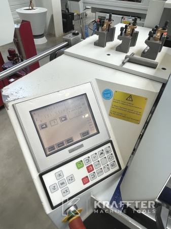 Mecanizado de precisión con Torno autoaprendizaje SCHAUBLIN 225 20690-007 de segunda mano.