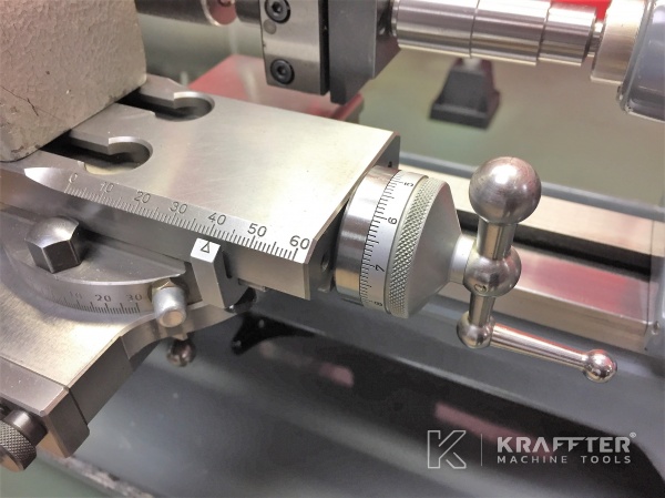 Torno de alta precisión SCHAUBLIN 70 disponible en KRAFFTER Machine Tools 20689-900