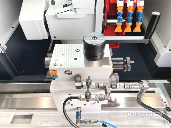 Rectificadora cilindrica CNC para metal de ocasión STUDER Favorit CNC 20690-016