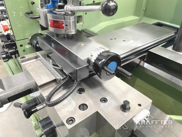 Torno convencional COLCHESTER MASTER VS 3250 20690-022 Máquina herramienta de segunda mano