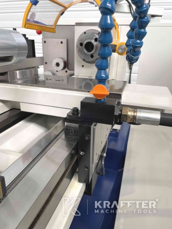 Torno convencional SCHAUBLIN 150 para procesos de mecanizado 20690-019