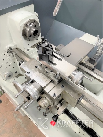 Torno convencional SCHAUBLIN 135 20689-978 Máquina herramienta de segunda mano