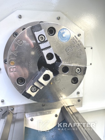 Mecanizado de precisión con Torno autoaprendizaje ROMI C420 20689-995 de segunda mano.